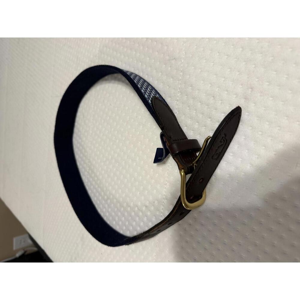 Vineyard Vines Navy Blue and Brown Leather Belt with Gold Buckle size 26